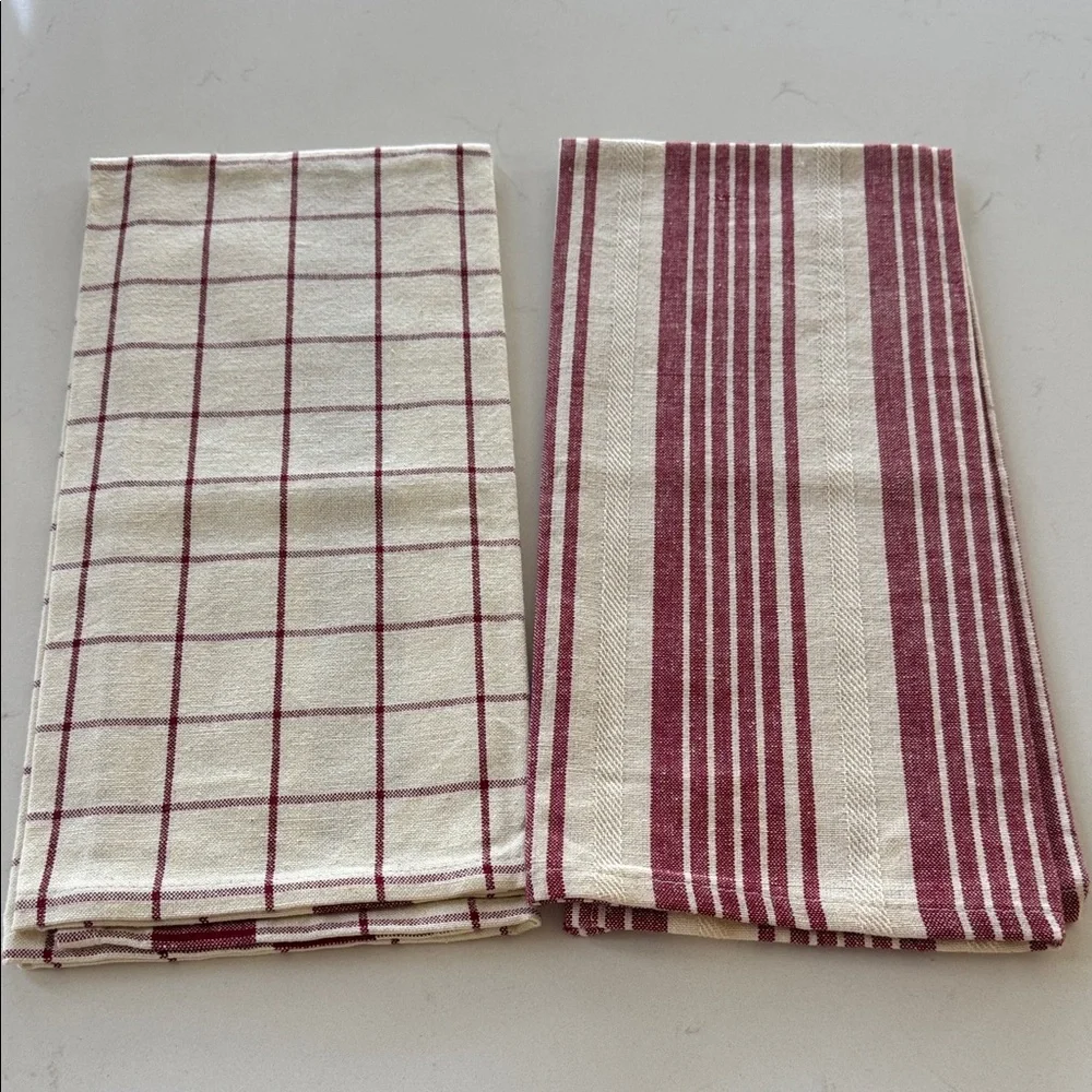 Elegant Red and White Kitchen Towel Set NWOT ✨